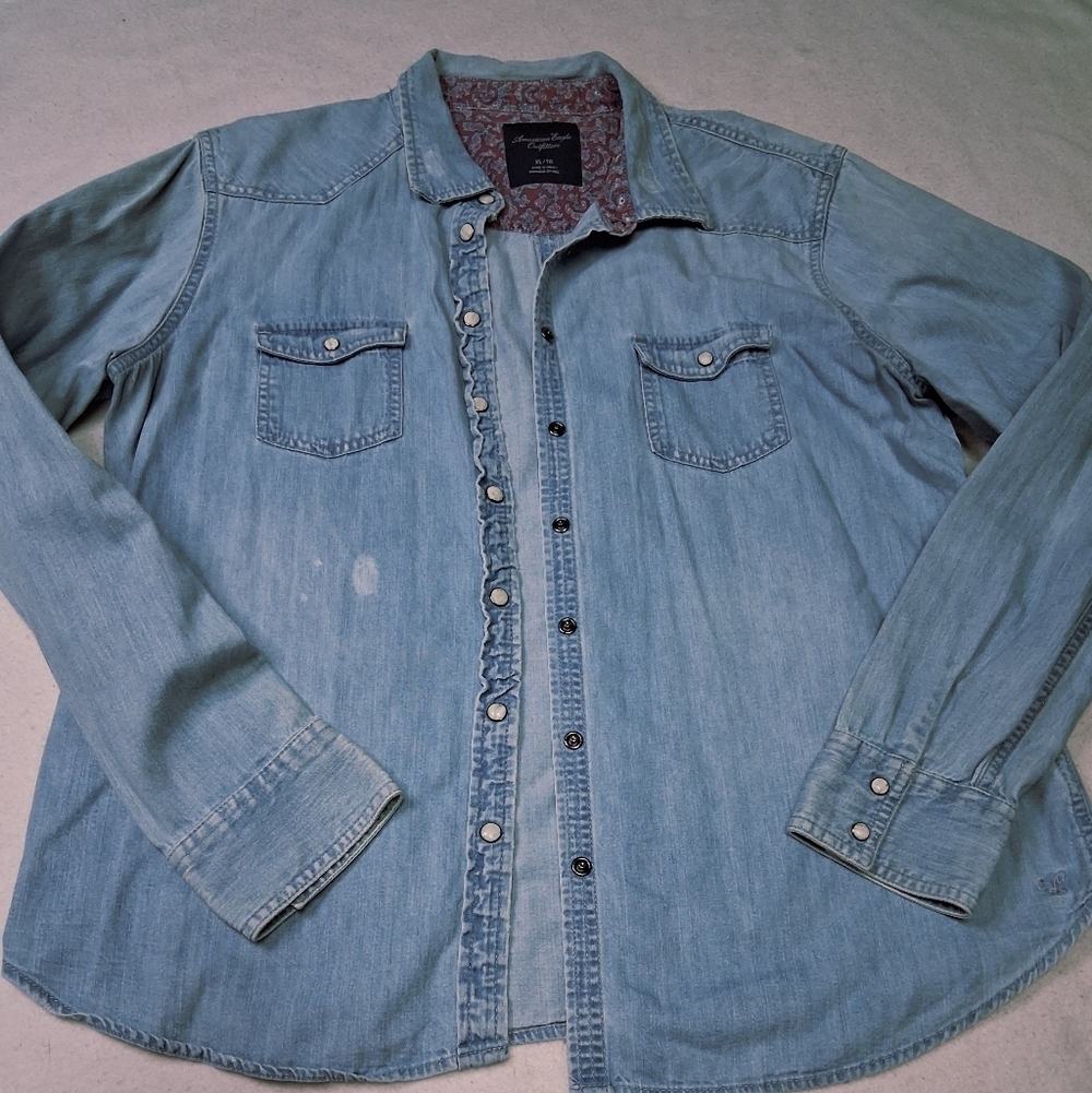 American Eagle Outfitters Denim Shirt with Paisley Lining